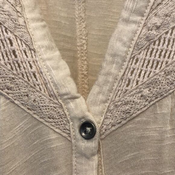 Ecote Cream Cotton Sleeveless Blouse with Buttons and Crochet, Women’s XS - Picture 3 of 5